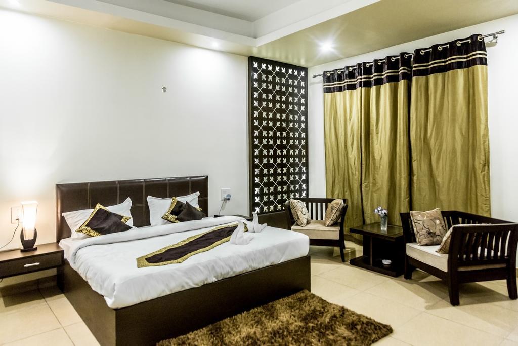 Red Orchid Hotel Meerut Exterior photo